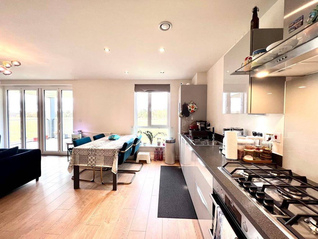 Apartment in Cambridge, South Trumpington - More