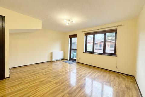 undefined, Middlefield, Horley
