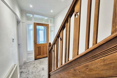 3 bedroom semi-detached house to rent, Norton Avenue, Sheffield