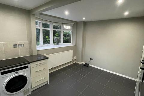 3 bedroom semi-detached house to rent, Toton, Nottingham NG9