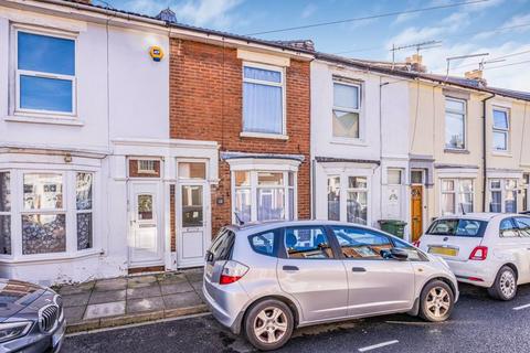 2 bedroom terraced house to rent, Talbot Road, Southsea