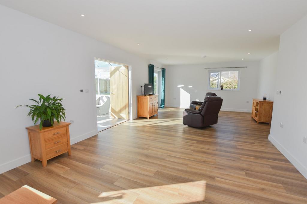 Similar Lounge