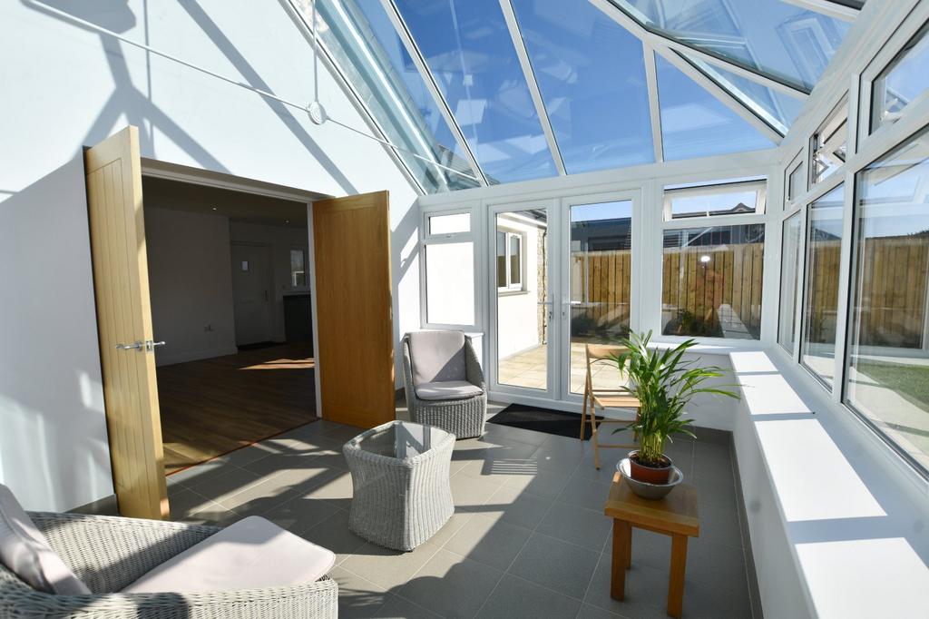 Similar Conservatory