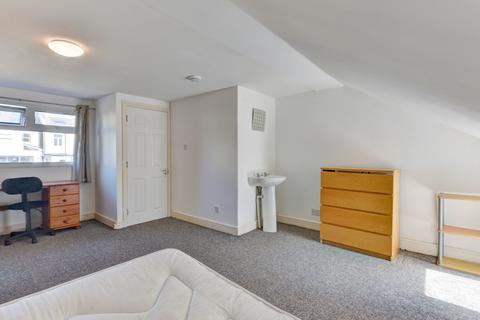 undefined, Hythe Road, Brighton BN1