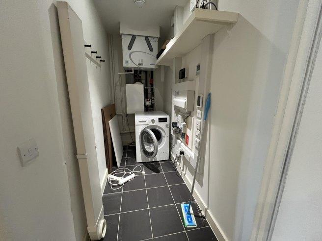 1-emery-way-e1w-2as-1022322