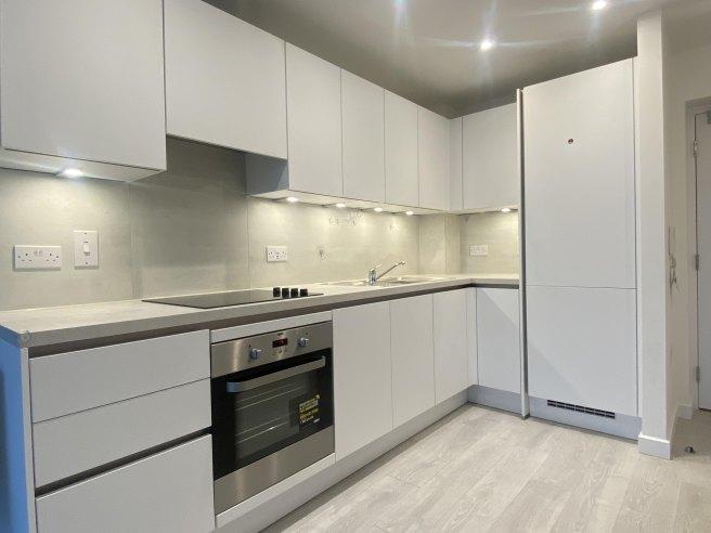 East-acton-lane-w3-7qg-1022326