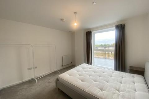 1 bedroom flat to rent, East Acton Lane