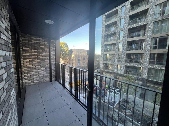 18-blair-street-aberfeldy-village-e14-0ny-1022355