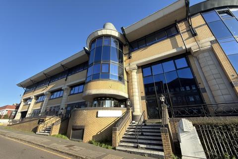 1 bedroom flat to rent, Harlequin Avenue