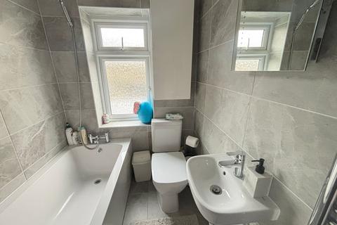undefined, Ellerton Road, Dagenham