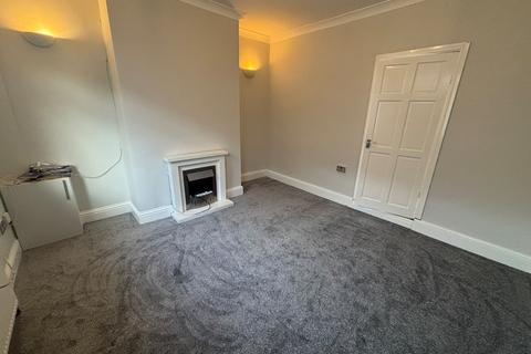 2 bedroom terraced house to rent, Heald Street, West Yorkshire WF10
