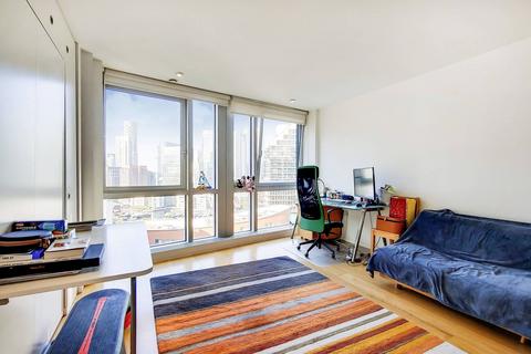 undefined, Ontario Tower, Canary Wharf, London, E14