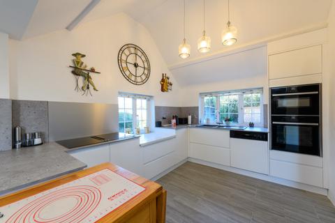 3 bedroom detached house for sale, 18 Pinewood, Somerton TA11