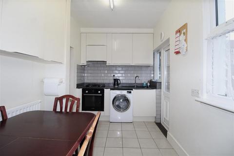 undefined, Oatlands Road, Enfield