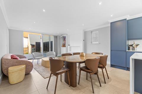 6 bedroom detached house for sale, High Road, Chigwell, IG7