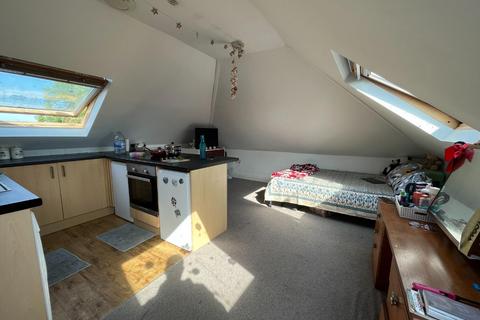 undefined, Linden Grove, New Malden KT3