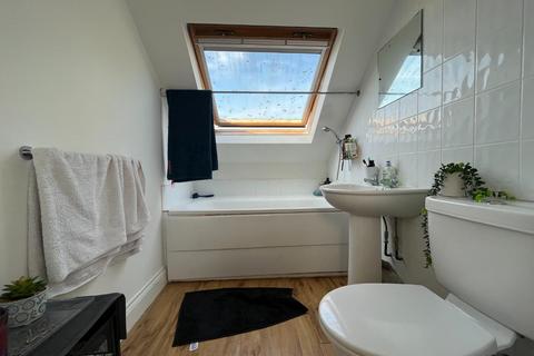 undefined, Linden Grove, New Malden KT3