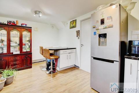3 bedroom semi-detached house for sale, Radnor Walk, Walsgrave On Sowe, Coventry