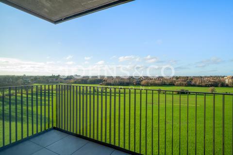 2 bedroom apartment to rent, Lampton Parkside, Hounslow, London, TW3