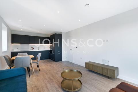 2 bedroom apartment to rent, Lampton Parkside, Hounslow, London, TW3