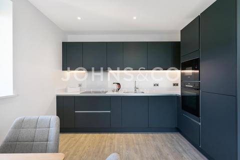 2 bedroom apartment to rent, Lampton Parkside, Hounslow, London, TW3