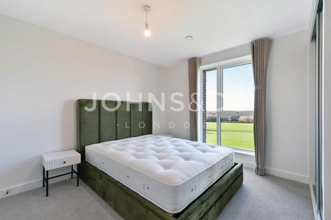 2 bedroom apartment to rent, Lampton Parkside, Hounslow, London, TW3