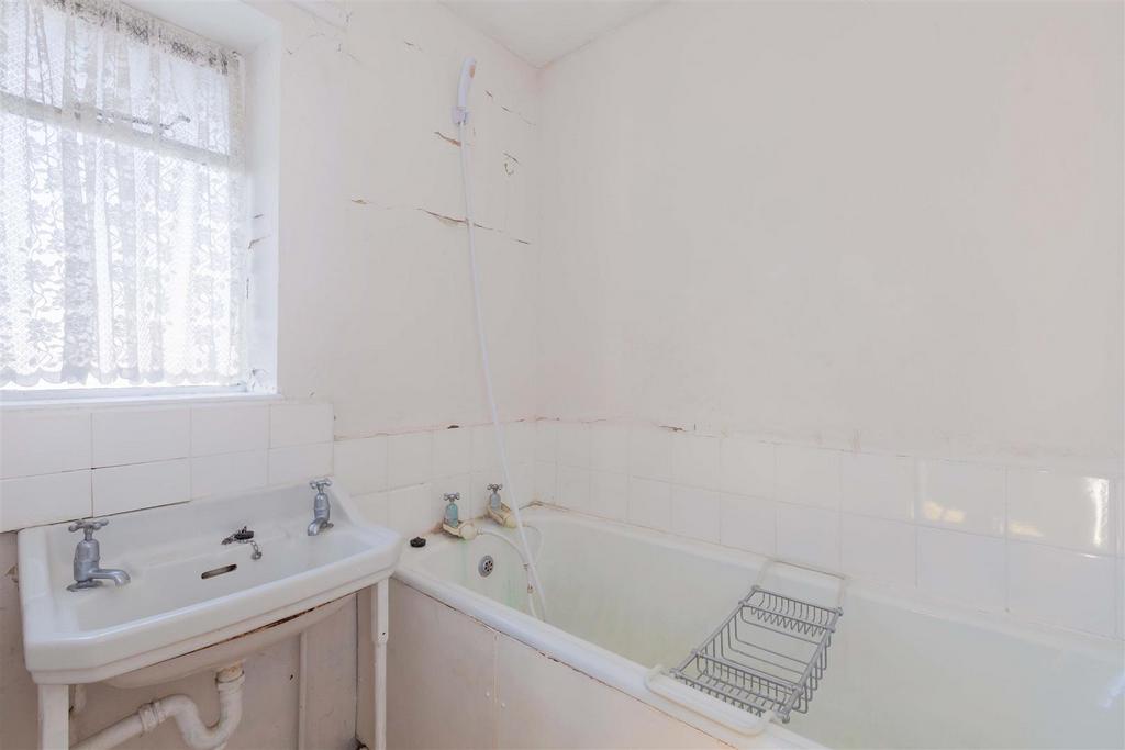 376 Cippenham Lane-12.jpg