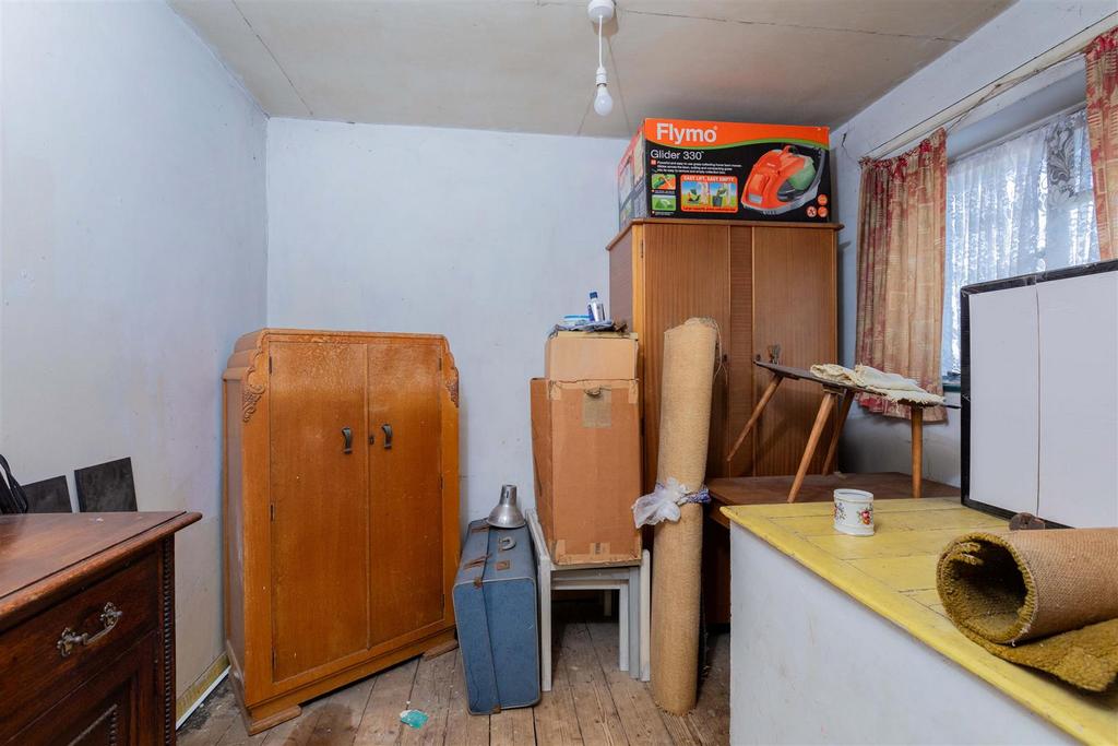 376 Cippenham Lane-16.jpg