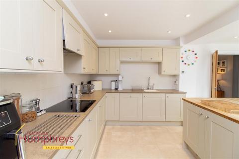 undefined, Wimborne Road, Colehill