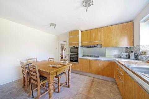 undefined, Manor Walk, Weybridge, KT13