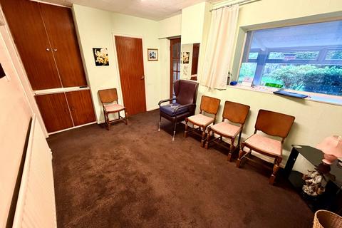 3 bedroom end of terrace house for sale, Broomhall Avenue, Wednesfield, Wolverhampton, WV11