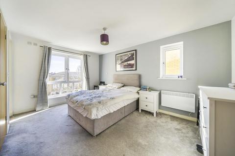 undefined, Wells Way, Camberwell, London, SE5
