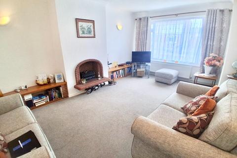 2 bedroom bungalow for sale, Mapledene Avenue, Hullbridge, Hockley