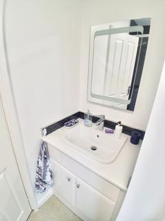 2 bedroom bungalow for sale, Mapledene Avenue, Hullbridge, Hockley