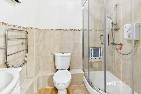 1 bedroom flat to rent, Clayton Road, Chessington, Surrey. KT9