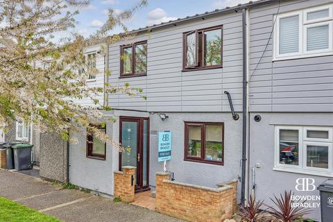 3 bedroom terraced house for sale, Copperfield, Chigwell