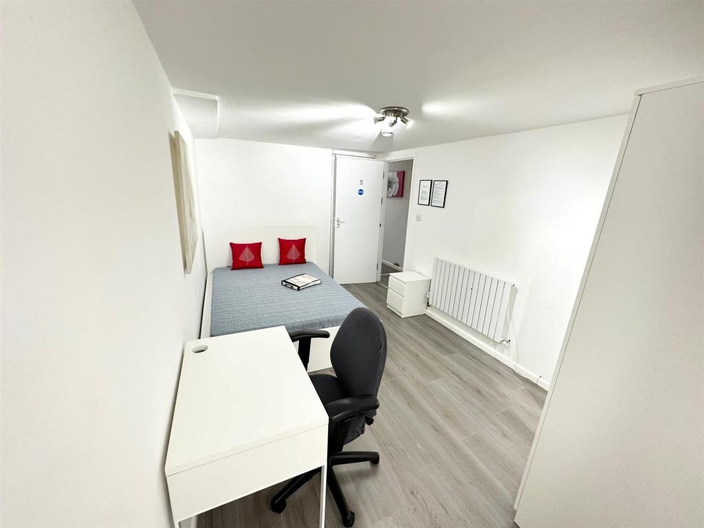 B 5.jpg
