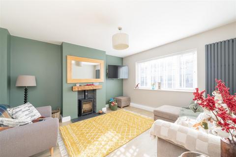 3 bedroom semi-detached house for sale, 9 Buss Craig Road, Eyemouth, TD14