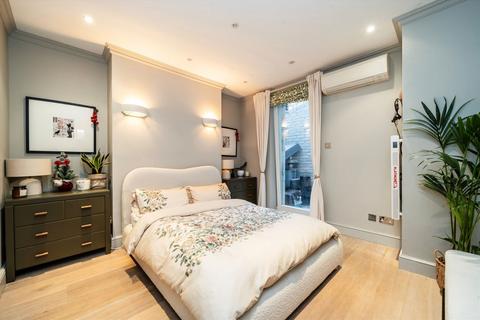 undefined, Anselm Road, London SW6