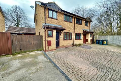 Marsom Grove, Luton