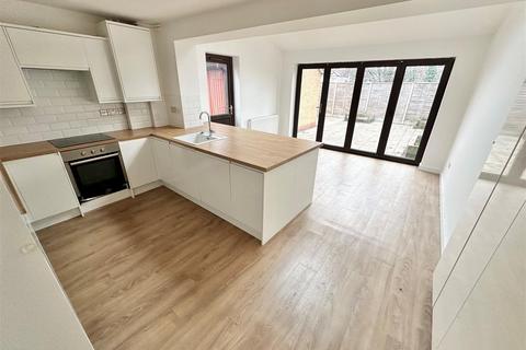 undefined, Marsom Grove, Luton
