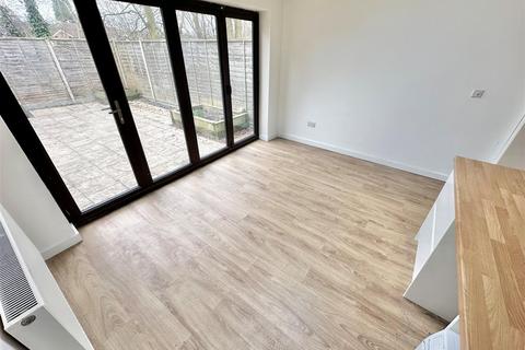 undefined, Marsom Grove, Luton