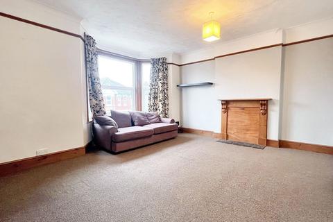 2 bedroom maisonette to rent, Morris Road, Southampton, SO15