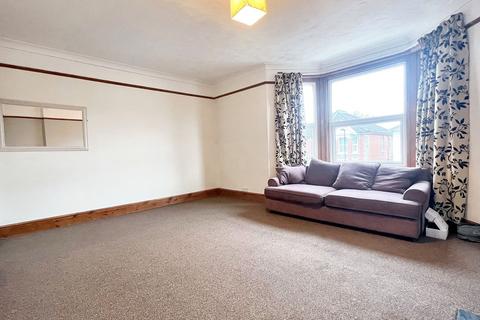 2 bedroom maisonette to rent, Morris Road, Southampton, SO15