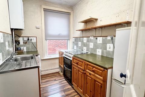 2 bedroom maisonette to rent, Morris Road, Southampton, SO15