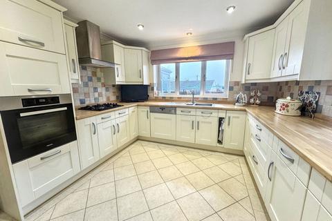 3 bedroom detached bungalow for sale, Llwyn Onn, Abergele, Conwy, LL22 7EG