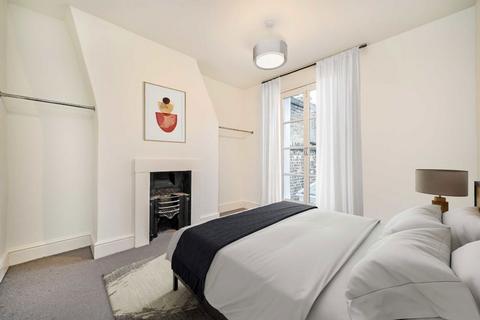 2 bedroom maisonette to rent, Portobello Road, London W11