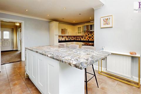 5 bedroom detached house for sale, Oakdale Grove, Wrose, Shipley