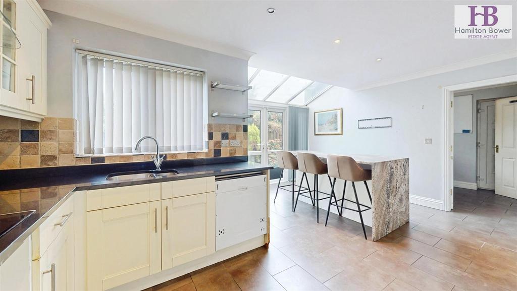 Dining kitchen