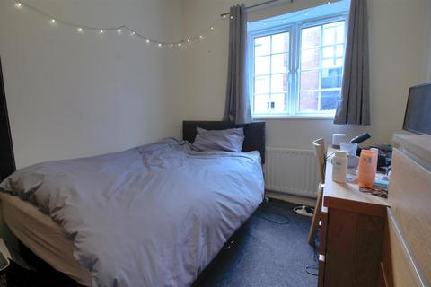 2 bedroom flat to rent, Thornton Court, Newcastle Upon Tyne